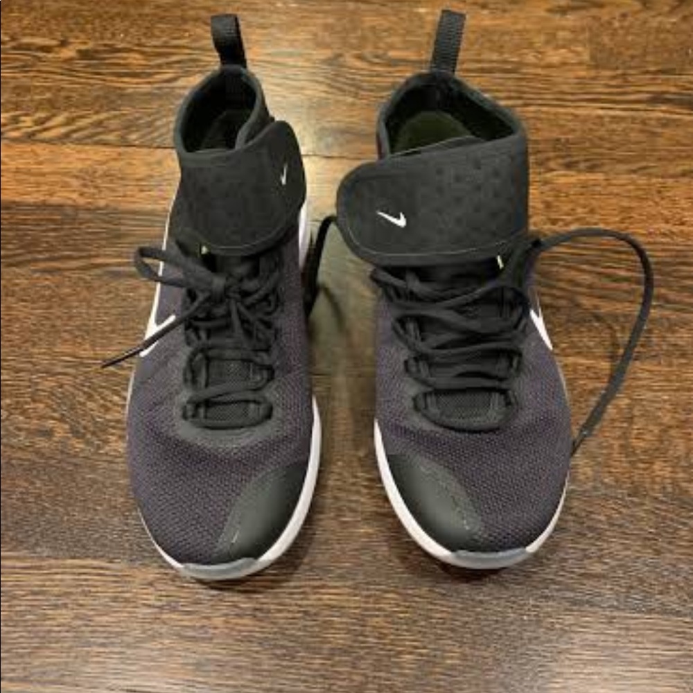 Nike sneakers like new
